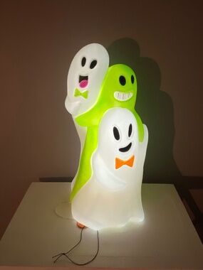 18" LIT GHOSTS Halloween Light Up Decor Battery Operated